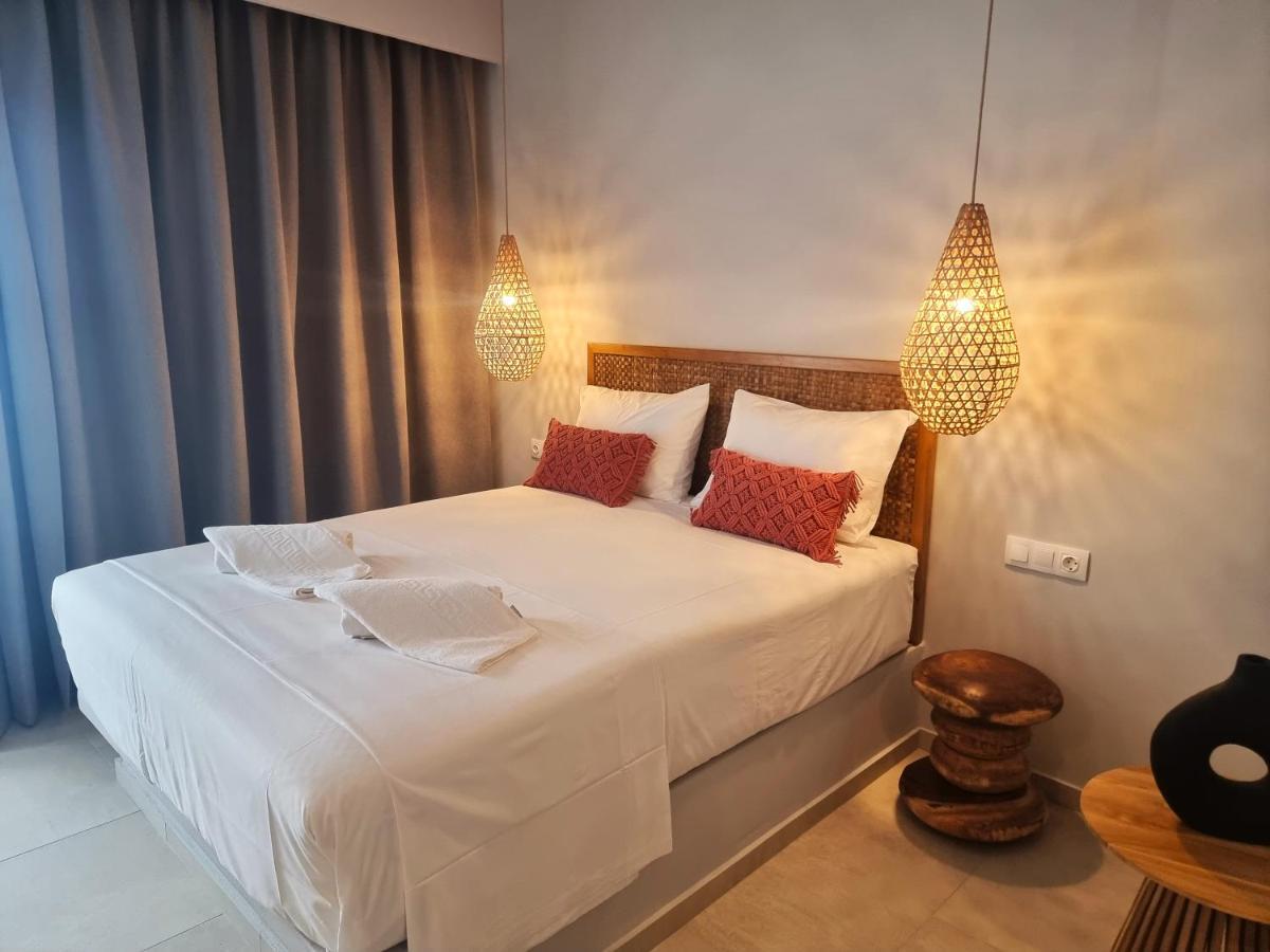 Artemis Lejlighedshotel Makrýgialos Eksteriør billede