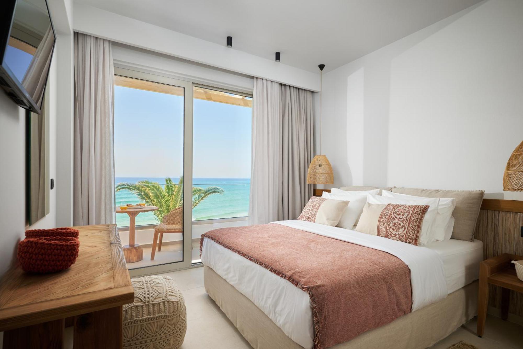 Artemis Lejlighedshotel Makrýgialos Eksteriør billede